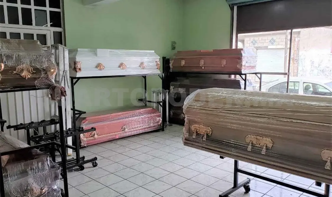 Suspenden 11 funerarias por no cumplir medidas