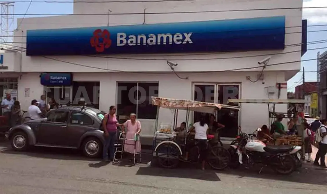Indignación ante cierre de banco en Tonalá