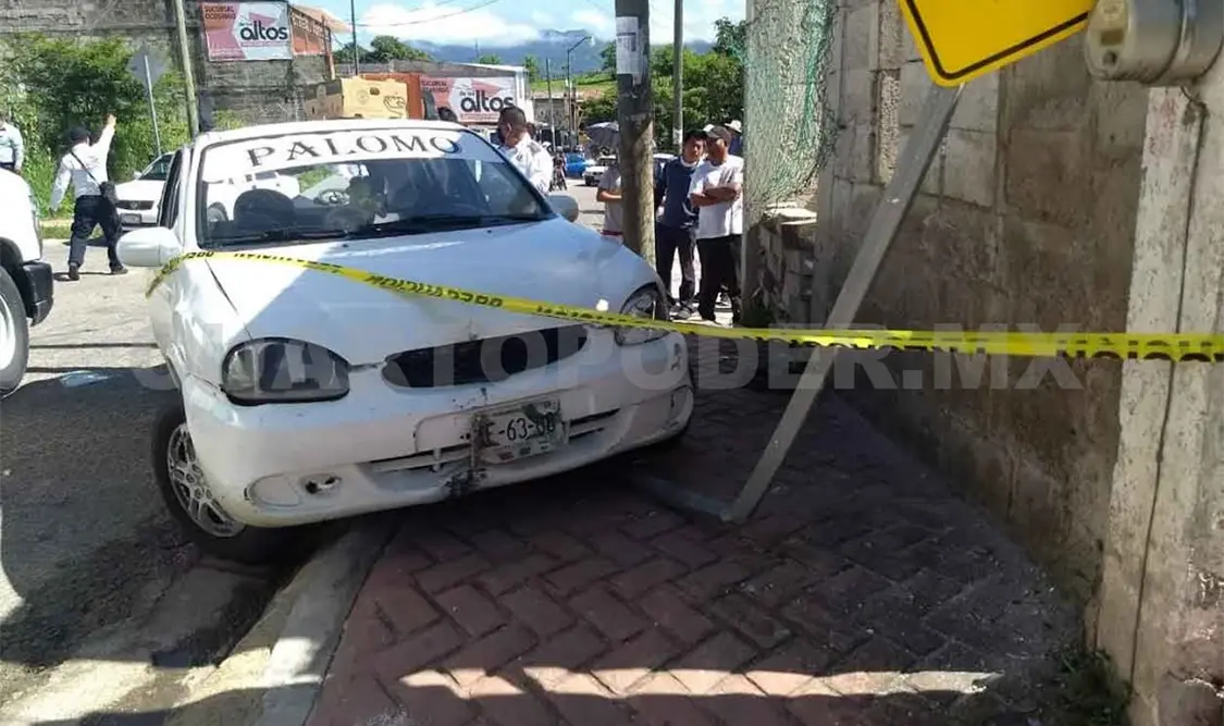 Mujer resulta lesionada en aparatosa carambola