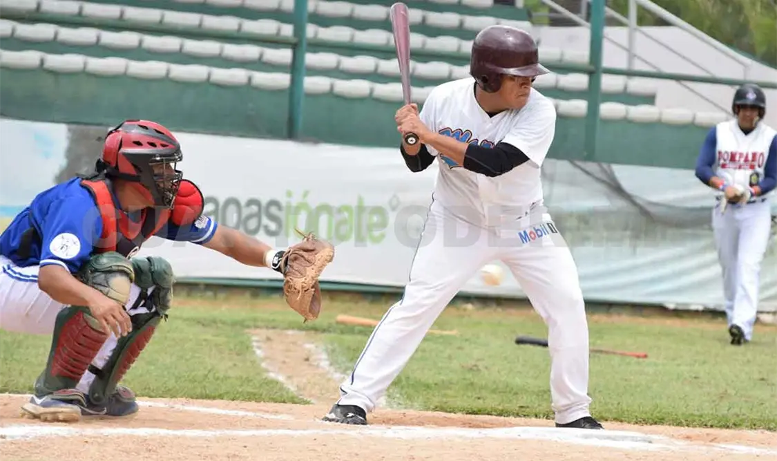 Abanicando strikes y ponchados