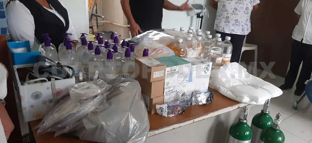 Con la entrega de estos apoyos, la clínica de Puerto Arista contará con las herramientas necesarias para hacerle frente a la pandemia. Noel Vázquez / CP