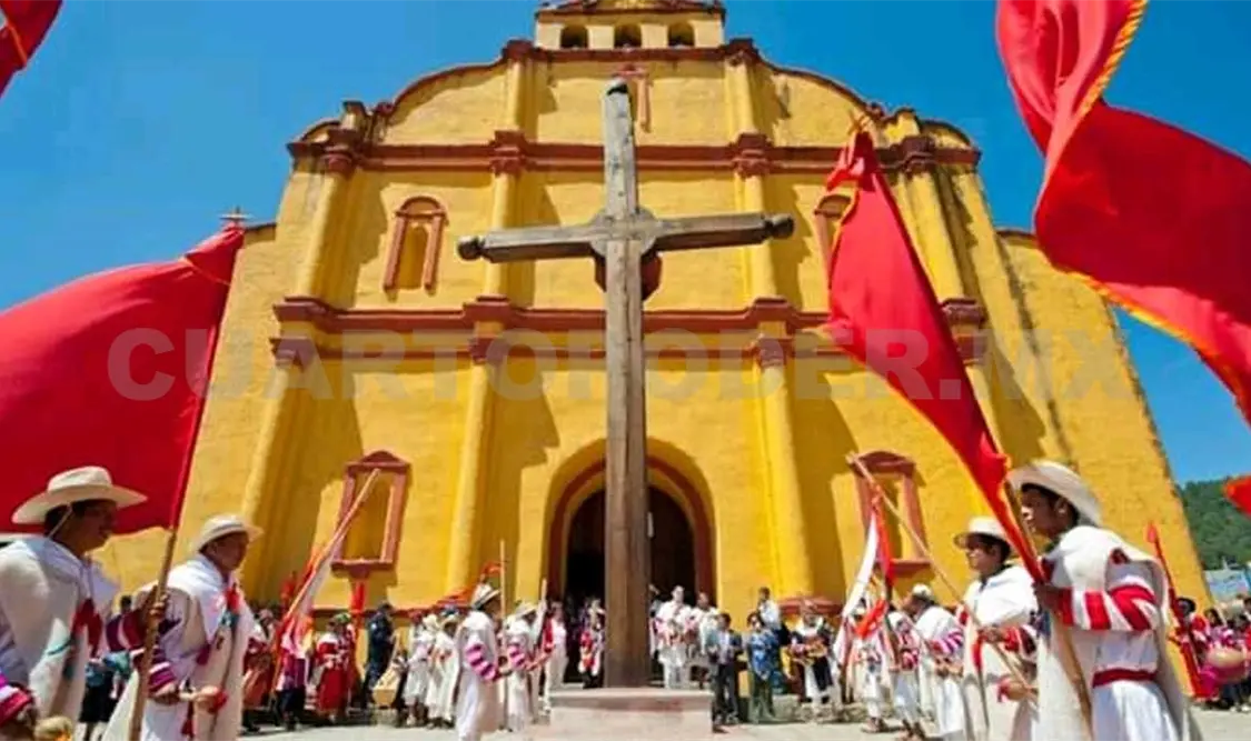Con la apertura del templo, feligreses se exponen a contagiarse del virus. CP