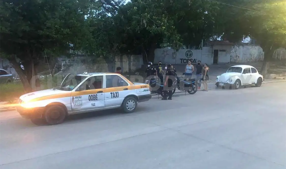 Choque salda con daños materiales