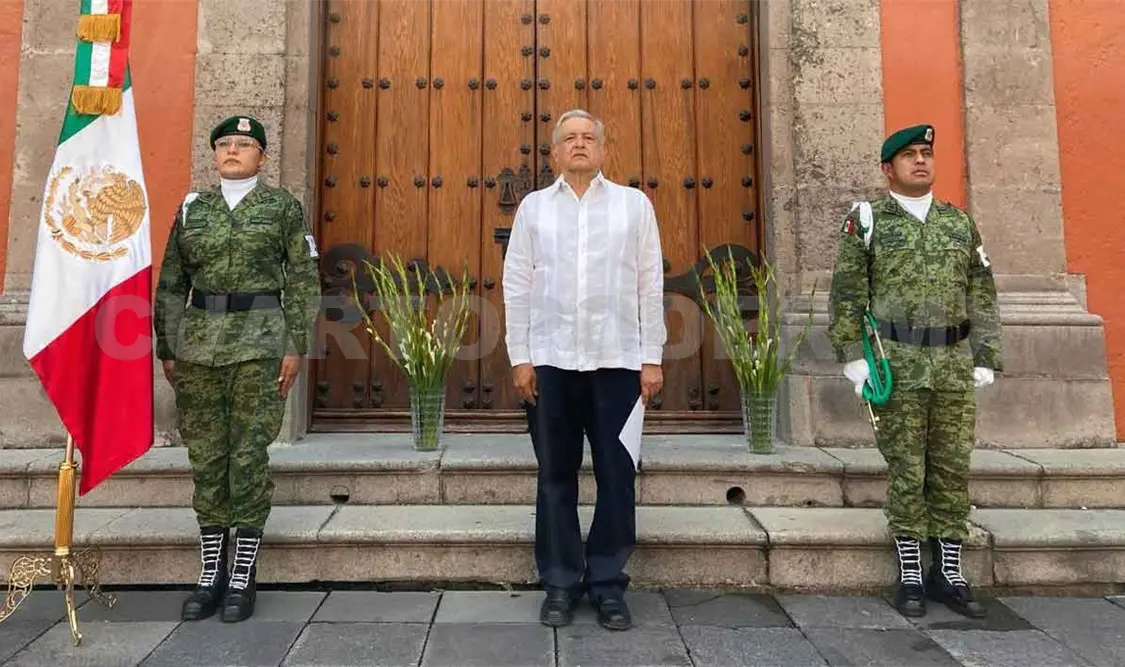 AMLO jura que su gobierno mejorará sistema de salud