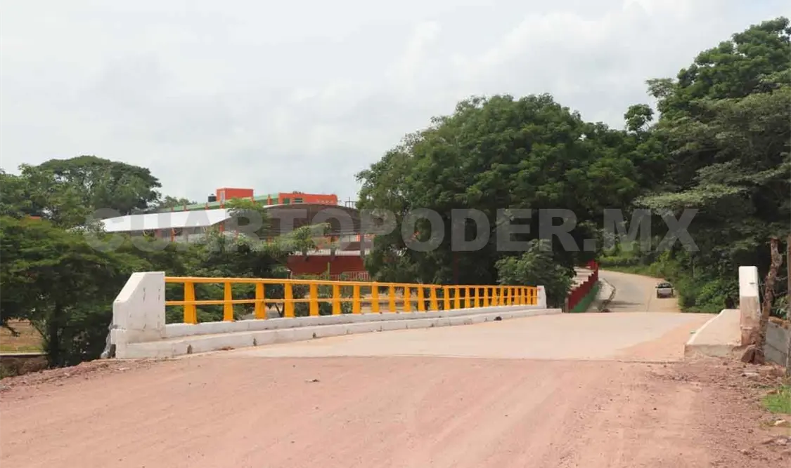 Gobierno de Villaflores realiza obras para la posteridad