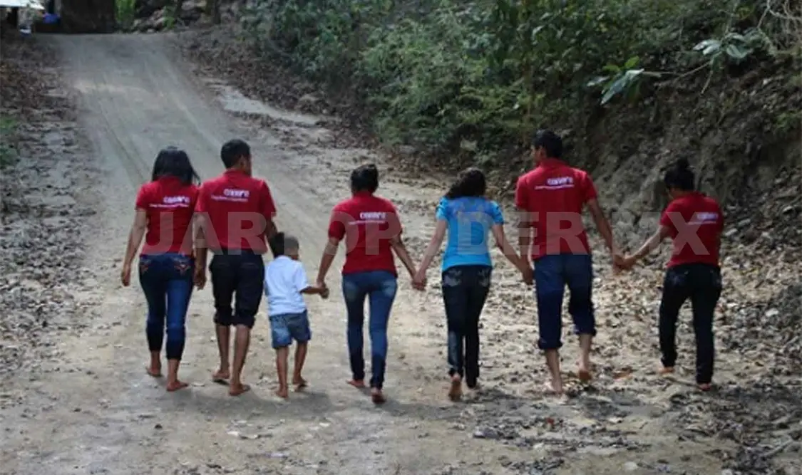 Denuncian líderes retención de pagos