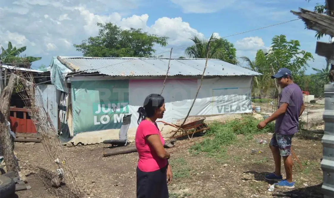 Piden apoyo familias afectadas por crisis