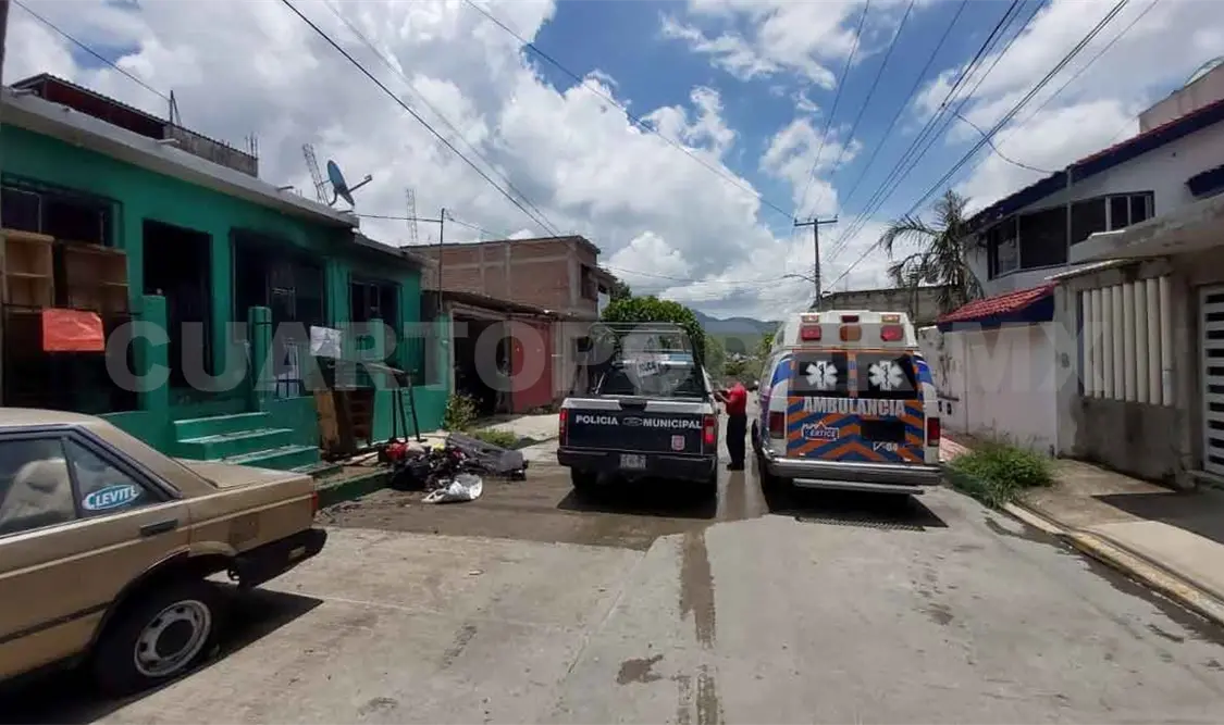 Se incendia vivienda y familia lo pierde todo