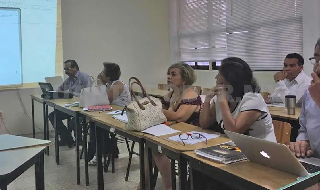 El primero de los diplomados va dirigido a supervisores y jefes de sector. CP