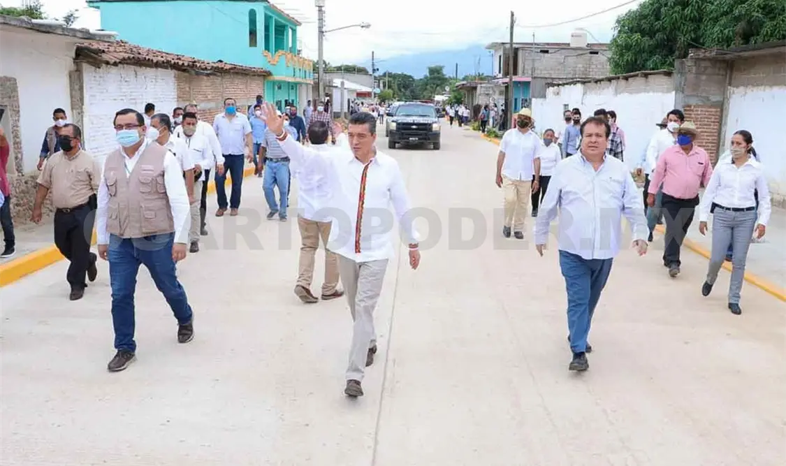 Inauguran pavimentación con concreto hidráulico