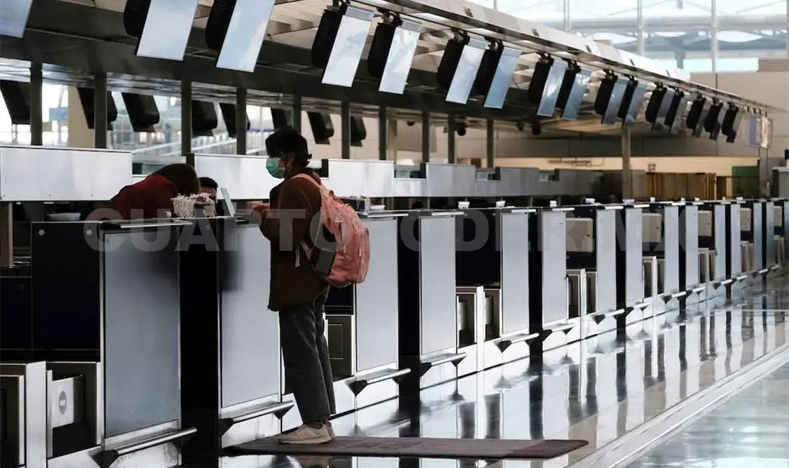 PIB turístico se hunde cinco veces más que la economía