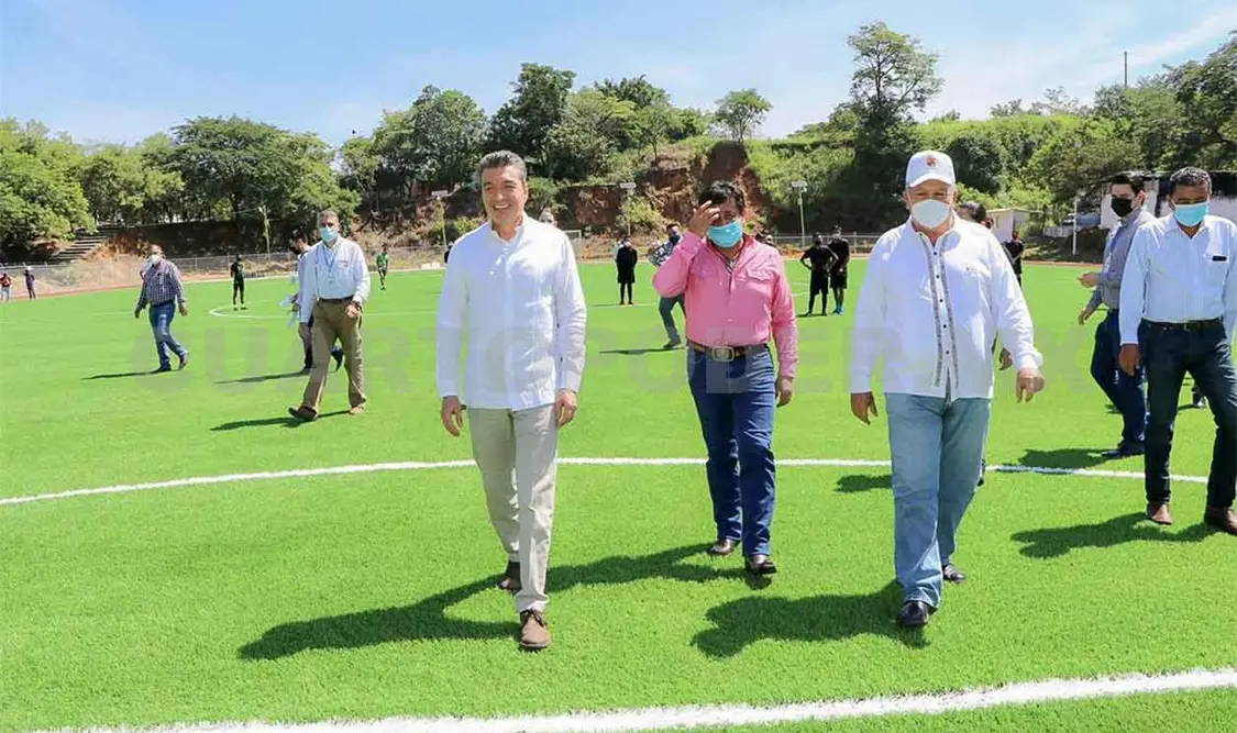 Inaugura Rutilio rehabilitación de Unidad Deportiva