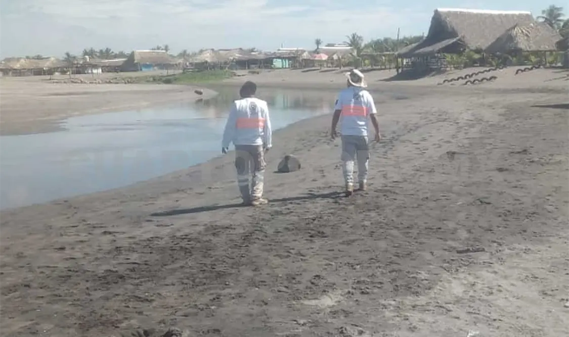 Protección Civil realiza recorridos por playas para alertar a prestadores de servicios. Víctor Sánchez / CP