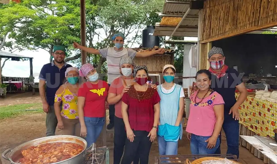 Apoyan con alimento a personas vulnerables