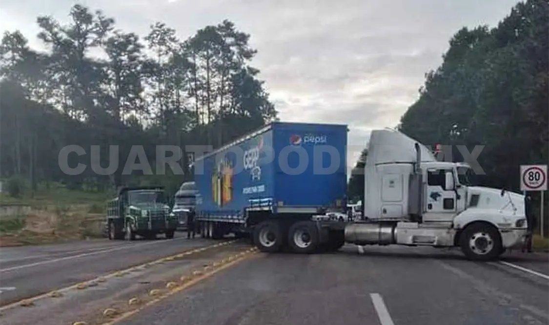 Bloquean carretera SCLC, Teopisca y Ocosingo