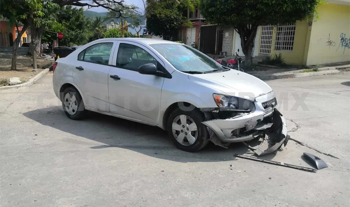 Encontronazo salda con dos lesionados