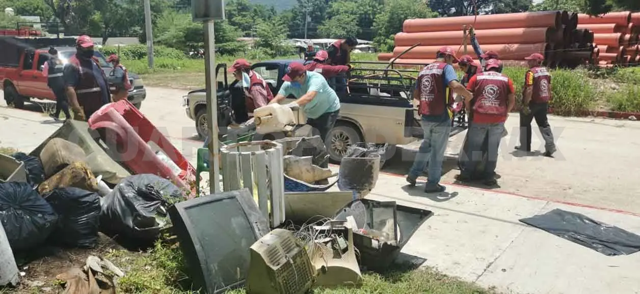 Recolectan en campaña 105 toneladas de cacharros
