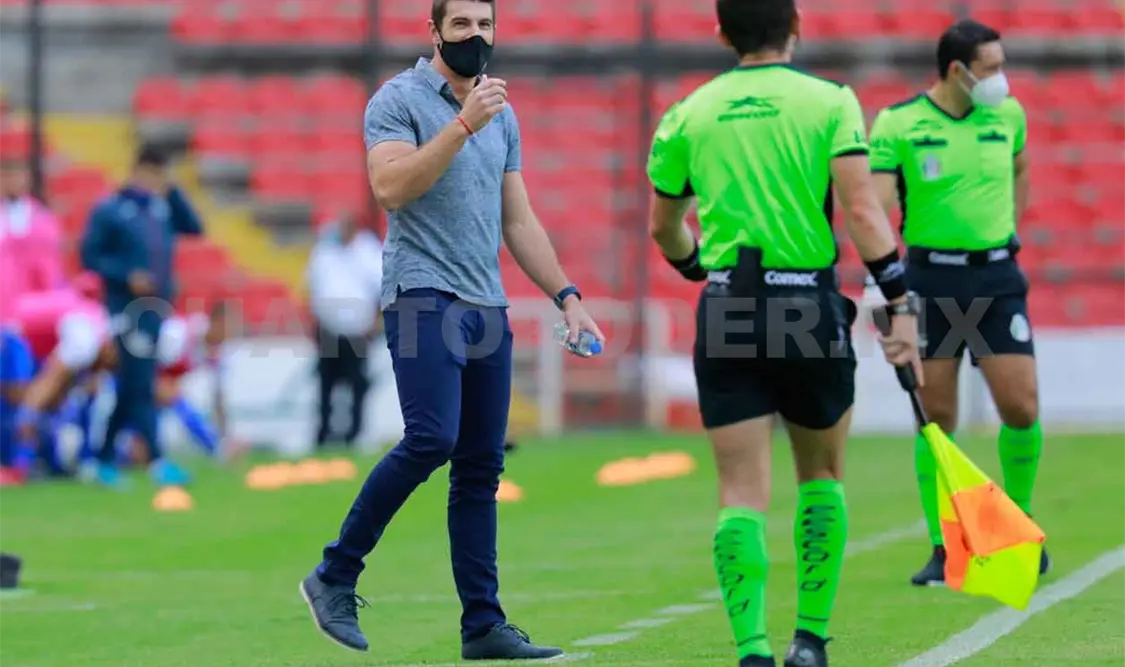 Preocupan a Alex Diego altibajos en Querétaro