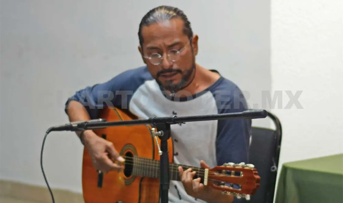 César Gandy en una presentación musical. Cortesía