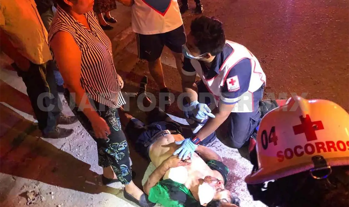 Uno de ellos tuvo que ser trasladado a un hospital, debido a que estaba malherido. José Ortega / CP