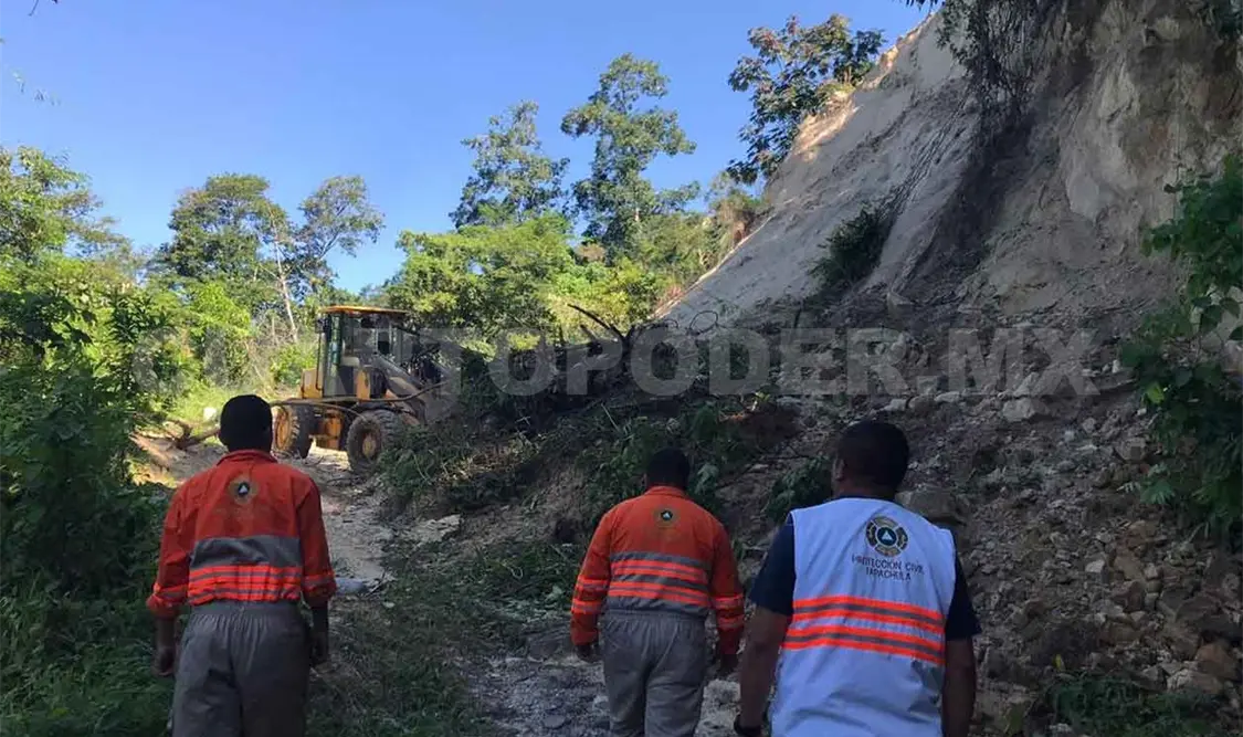 Atienden deslaves y derrumbes en la zona alta de Tapachula