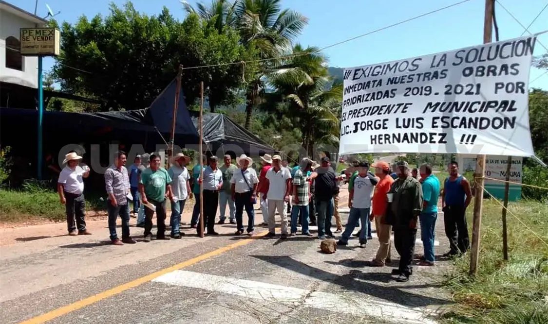 Alcalde condiciona entrega de obras