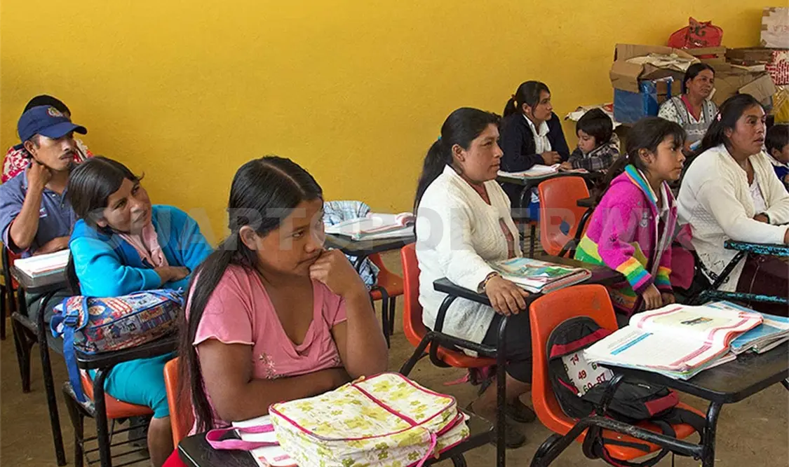 En algunas escuelas ubicadas en Ocosingo, Siltepec, Motozintla y otros municipios, los maestros ya están dando clases presenciales. Cortesía