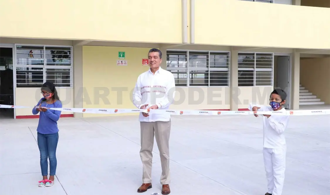 El mandatario inauguró las instalaciones de la Escuela Primaria “Ignacio Manuel Altamirano” turno vespertino, en Tuxtla. CP