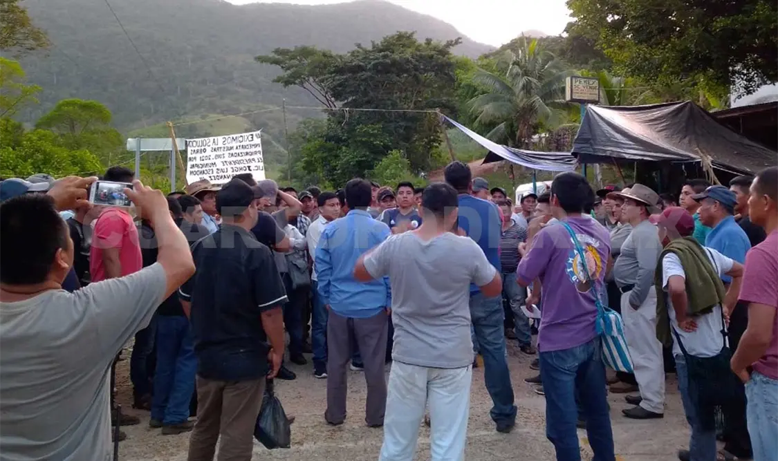 Los empleados del Ayuntamiento de Las Margaritas se encuentran retenidos en la comunidad de Nuevo San Juan Chamula. Juan Orel / CP