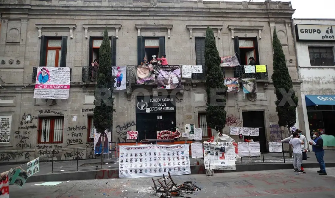 Las inconformes hicieron saber a la CNDH sus siete demandas relacionadas con la atención de mujeres y prevención de la violencia de género. El Universal