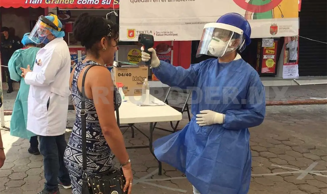 Desde que inició la pandemia en Chiapas la Secretaría de Salud capacitó al personal para la prevención del virus. Guillermo Ramos / CP