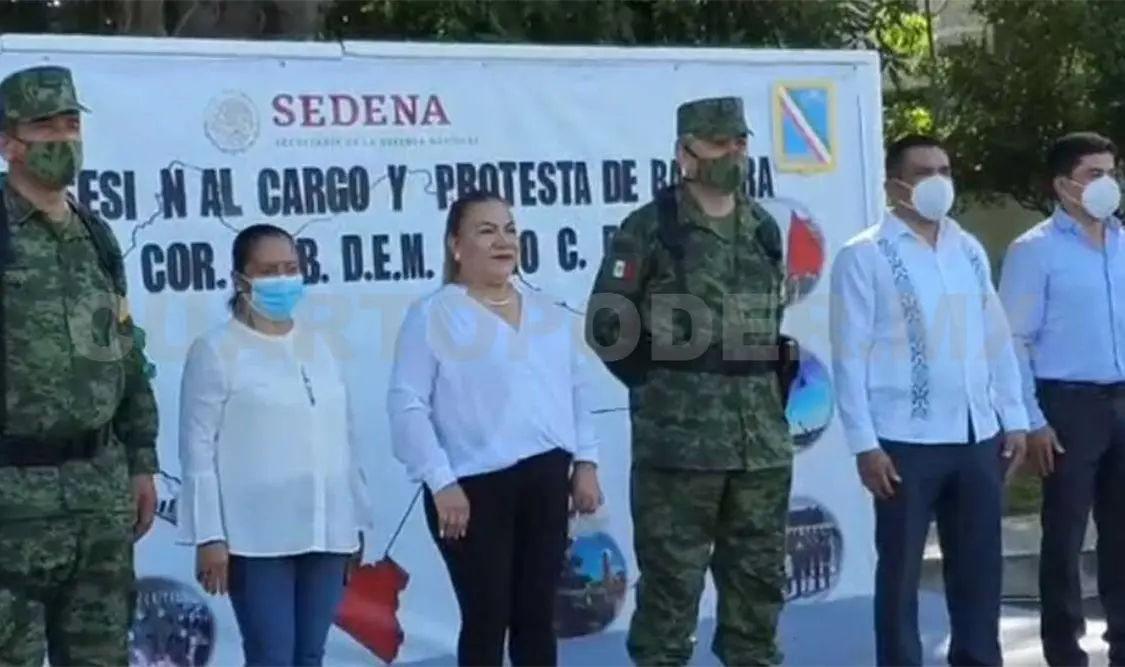 Al evento militar también acudieron autoridades civiles y militares. Ramón García / CP.