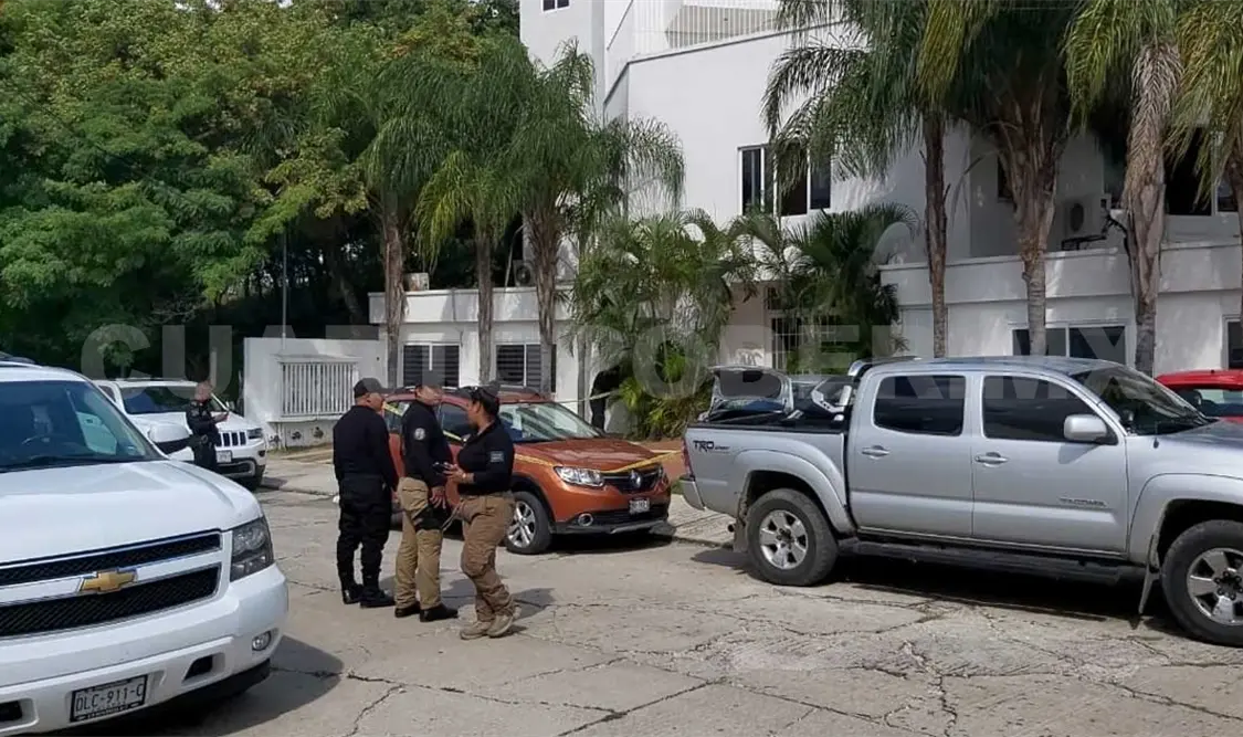El asalto ocurrió ayer por la tarde, donde oficiales de diferentes corporaciones policíacas llegaron para tomar conocimiento del asalto. Ulises López / CP