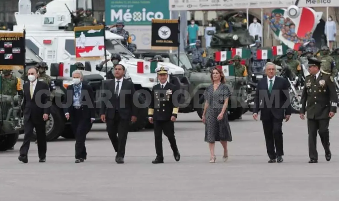 Acompaña ERA a AMLO en acto de la Independencia