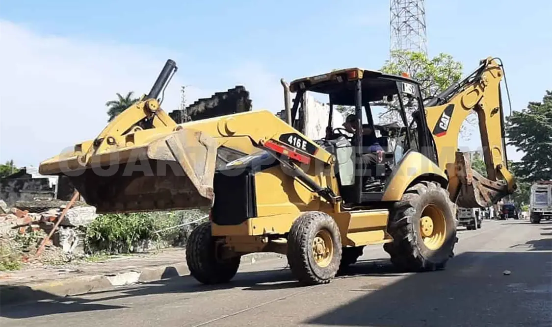 Restituyen predio urbano, detienen a siete