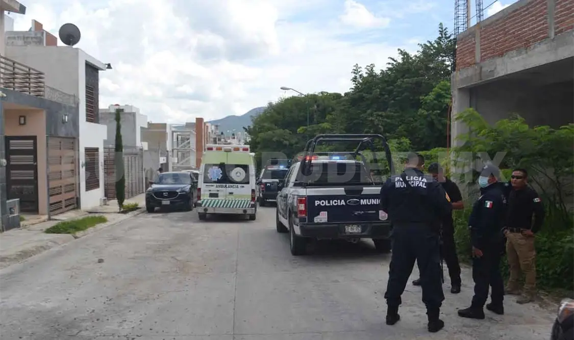 Le arrebatan 100 mil pesos en la puerta de su domicilio