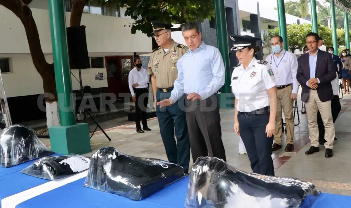 Garantiza espacios dignos para la labor policial