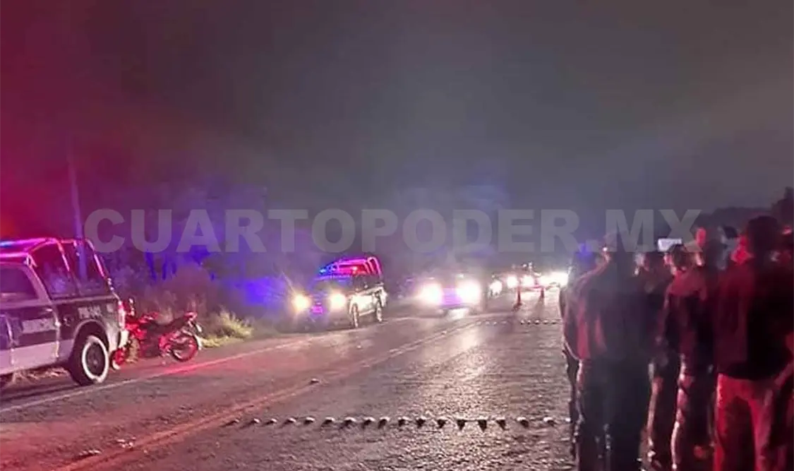 Muere conductor de Jetta y una mujer resulta herida