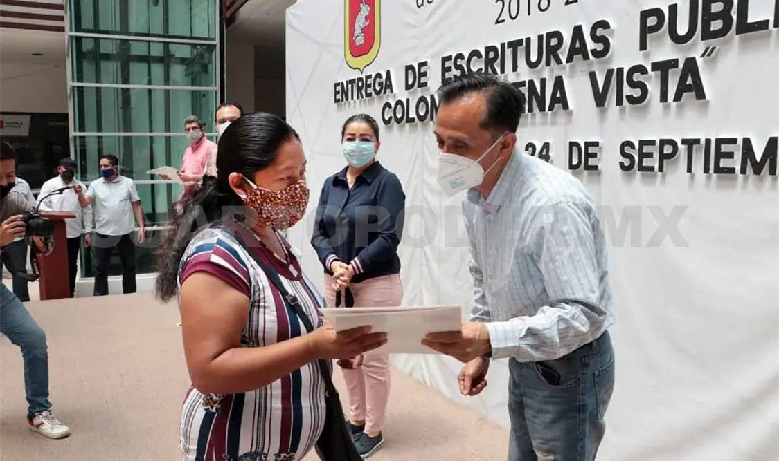 Reciben colonos de Buenavista escrituras públicas