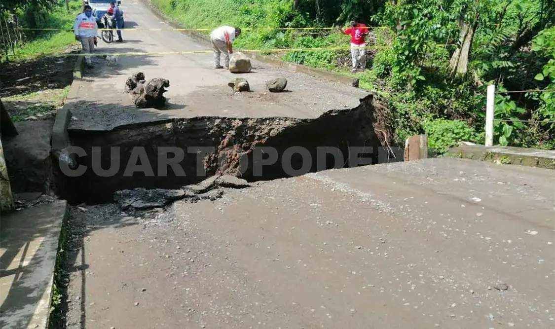 Lluvias colapsaron puente en Tapachula
