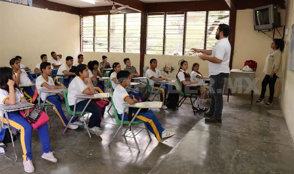 Escuelas ya imparten clases presenciales