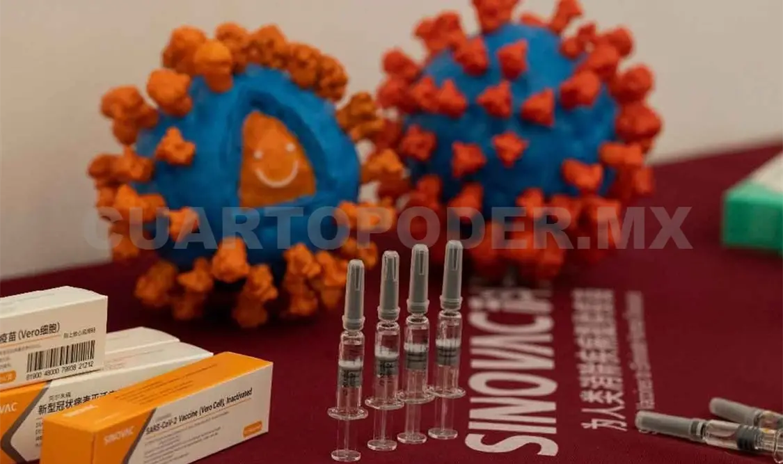 La vacuna contra el SARS-CoV-2 se muestra durante un recorrido por la fábrica Sinovac, en Pekín, China, el 24 de septiembre de 2020. Cortesía