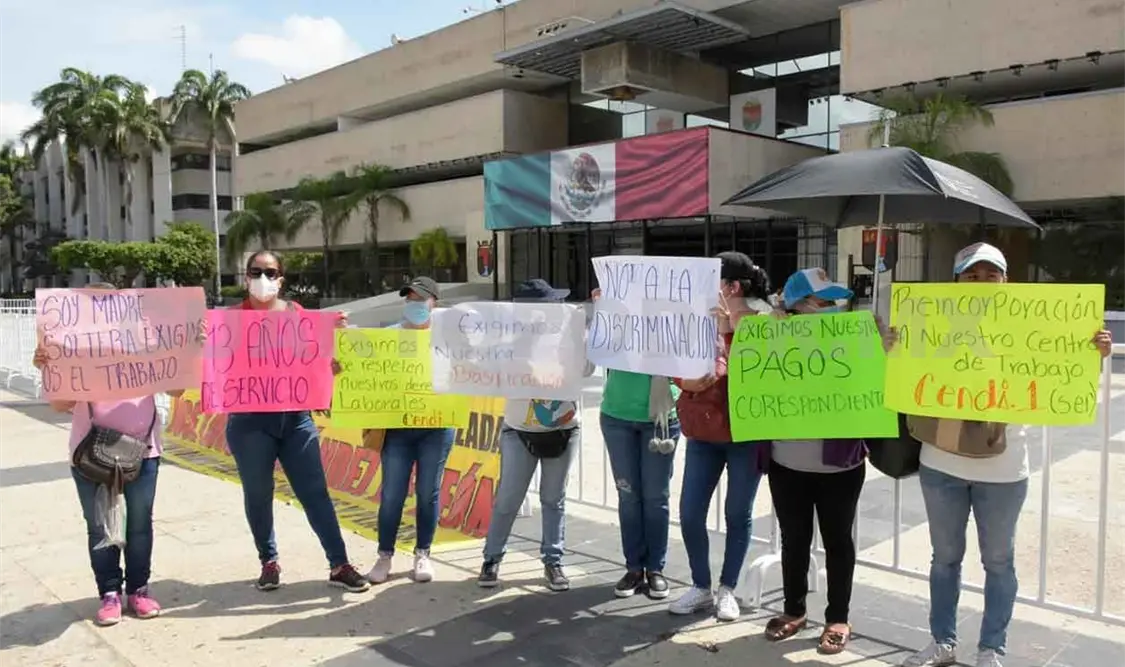 Exigen maestras ser reinstaladas en Cendi
