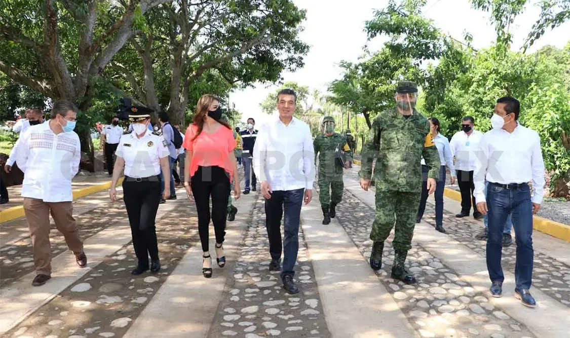 Inaugura Escandón infraestructura vial en Tapachula