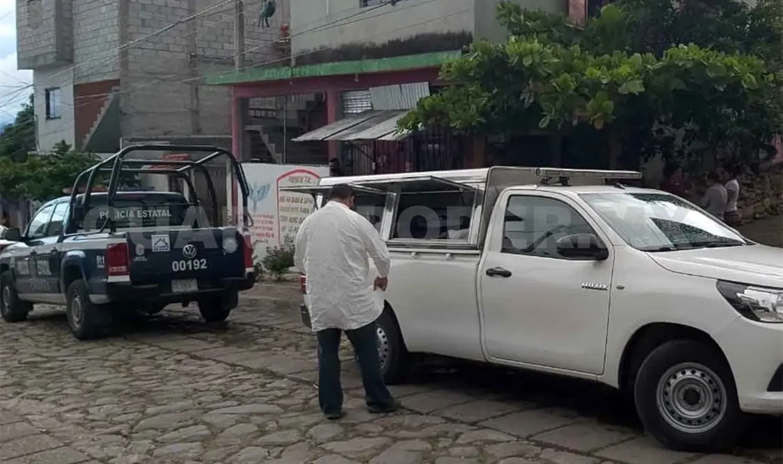 Se ahorca jovencita dentro de su vivienda