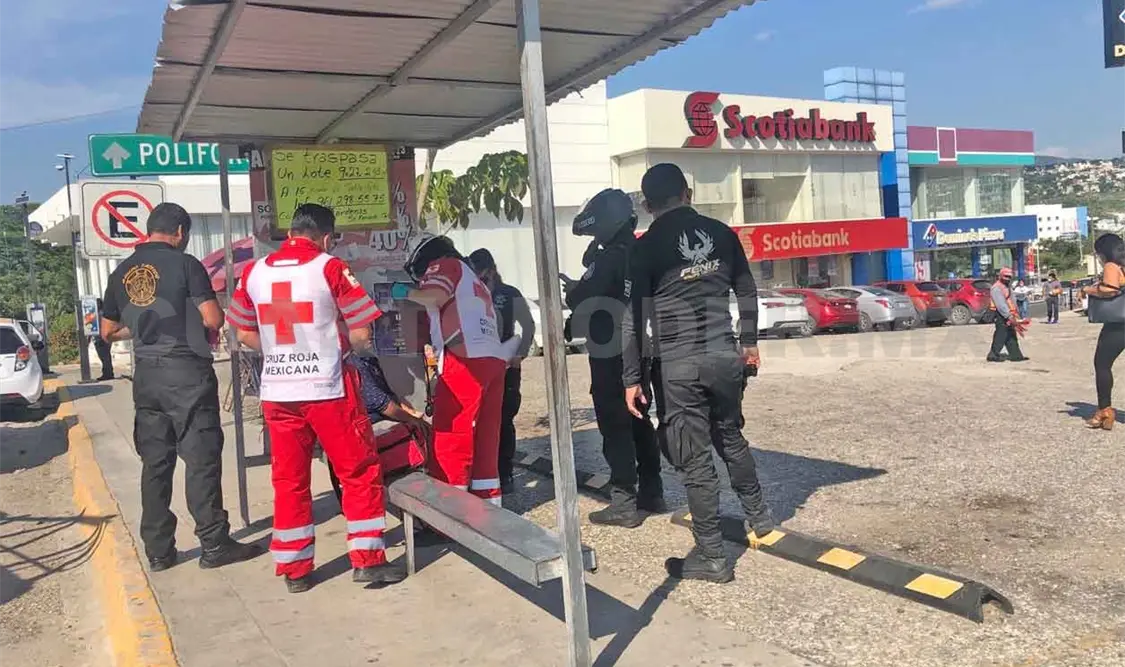 Pistoleros asaltan a dama y le roban cinco mil pesos