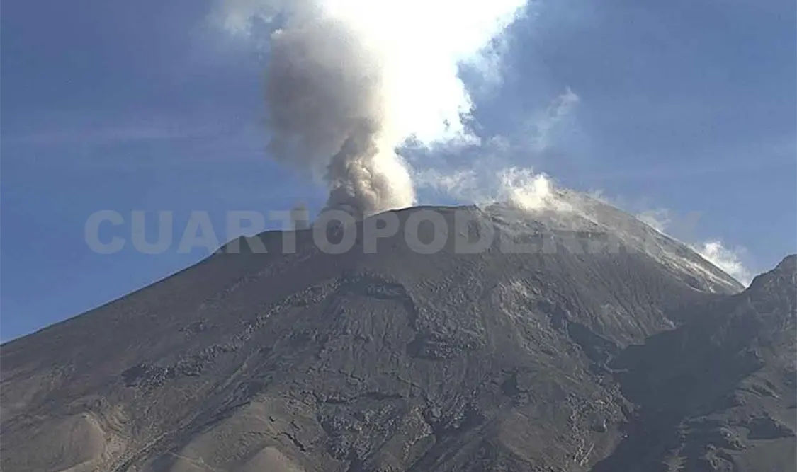 Alertan por caída de ceniza de volcán