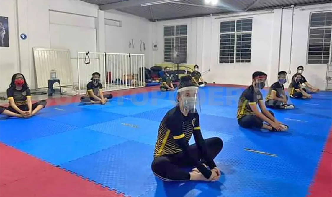 Retoman actividades con medidas de salud