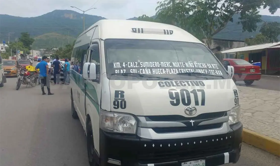 Colectivo de la ruta 90 derriba a motociclistas