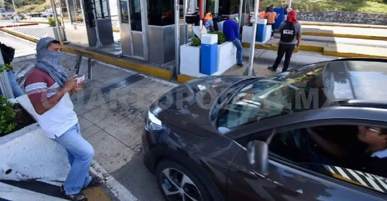 Toma de casetas deja pérdidas de tres mmdp